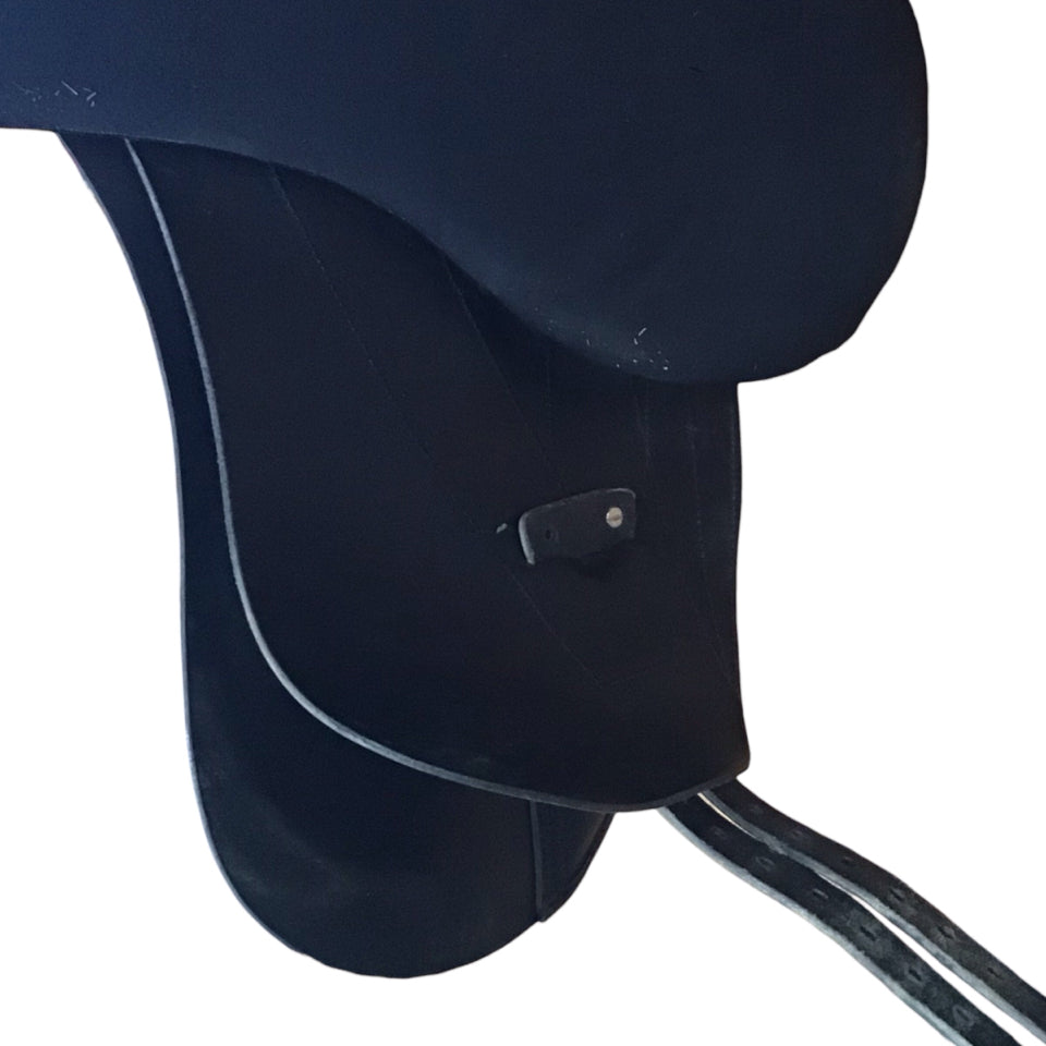 18" American Flex Adjustable Dressage Style Endurance Saddle - H