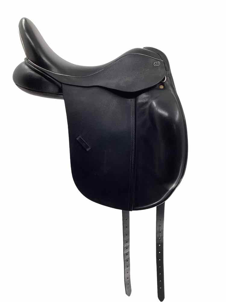 17.5" Trilogy used dressage saddle