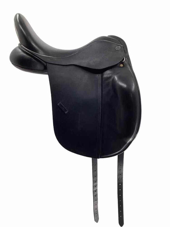 17.5" Trilogy used dressage saddle