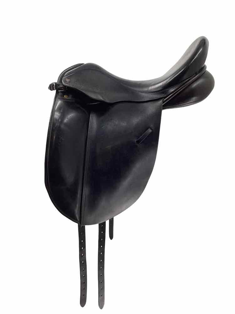 18" Detente Advanced saddle fit used dressage saddle