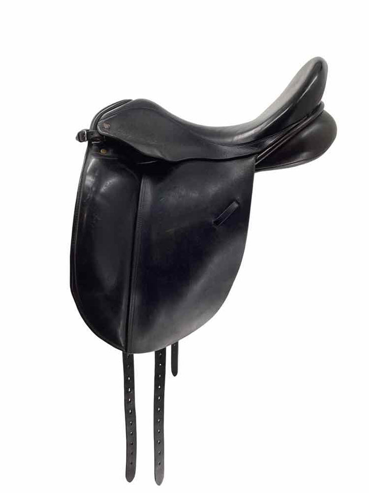 18" Detente Advanced saddle fit used dressage saddle