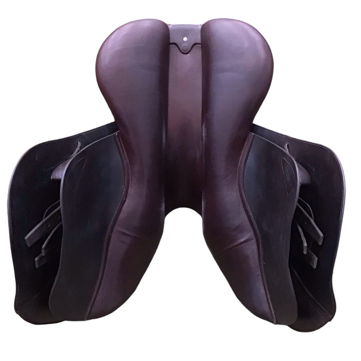 18" CWD SE02 Medium Used Hunter/Jumper Saddle - H