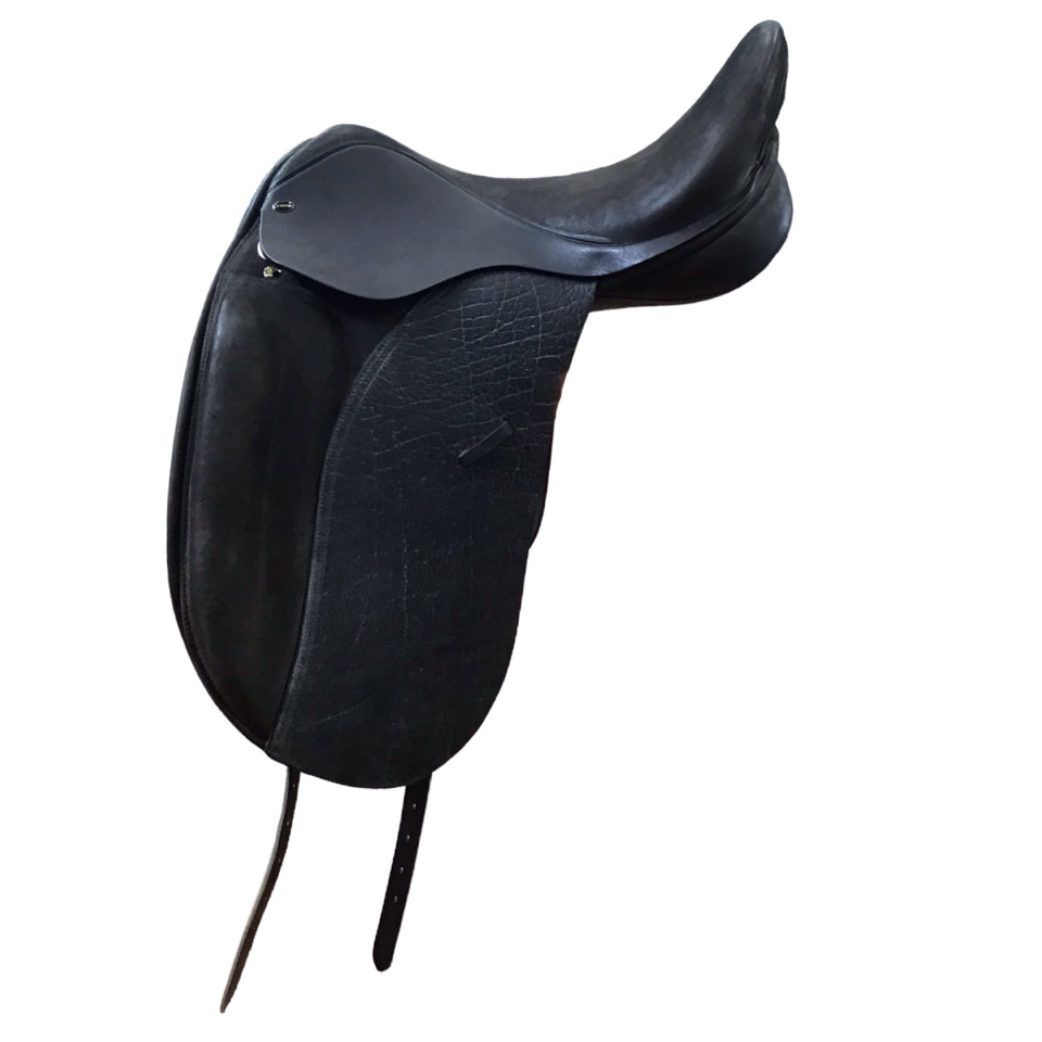 18" Cynron DV-B Medium Like New Dressage Saddle - H