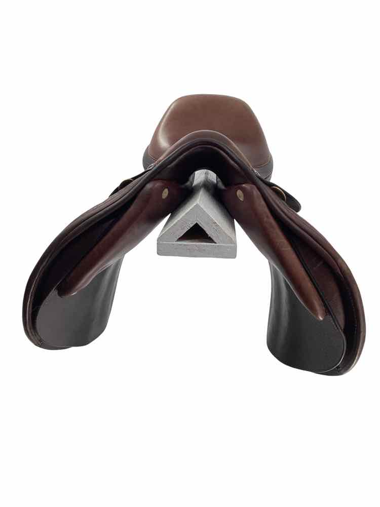 Childrens 15.75" Dover Circuit used close contact saddle
