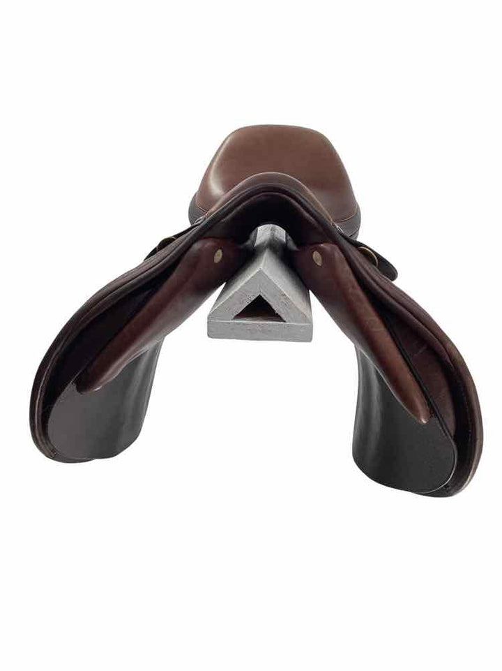 Childrens 15.75" Dover Circuit used close contact saddle