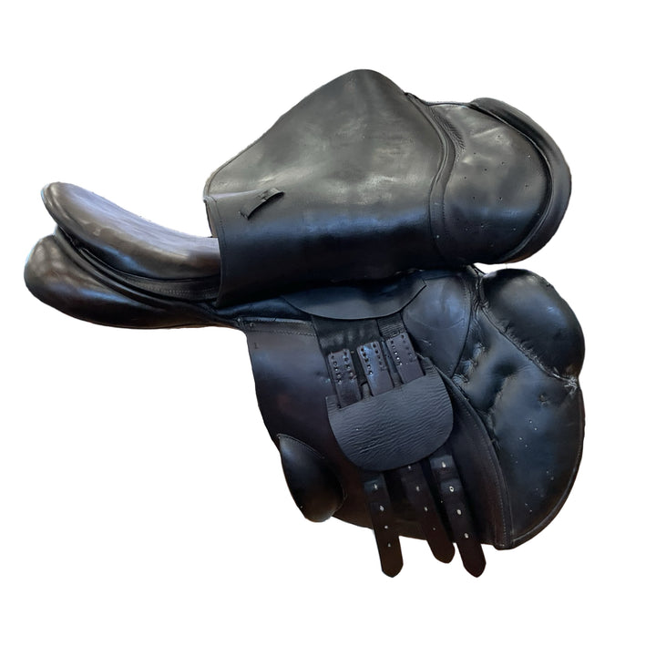 17" County Conquest Med/Wide Used Hunter/Jumper Saddle