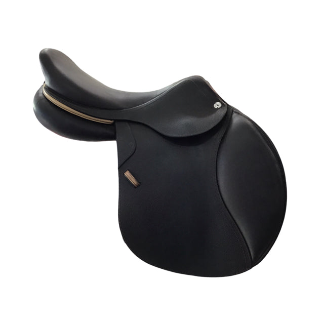 17.5" CWD SE02 Medium Tree Used Close Contact Saddle - C