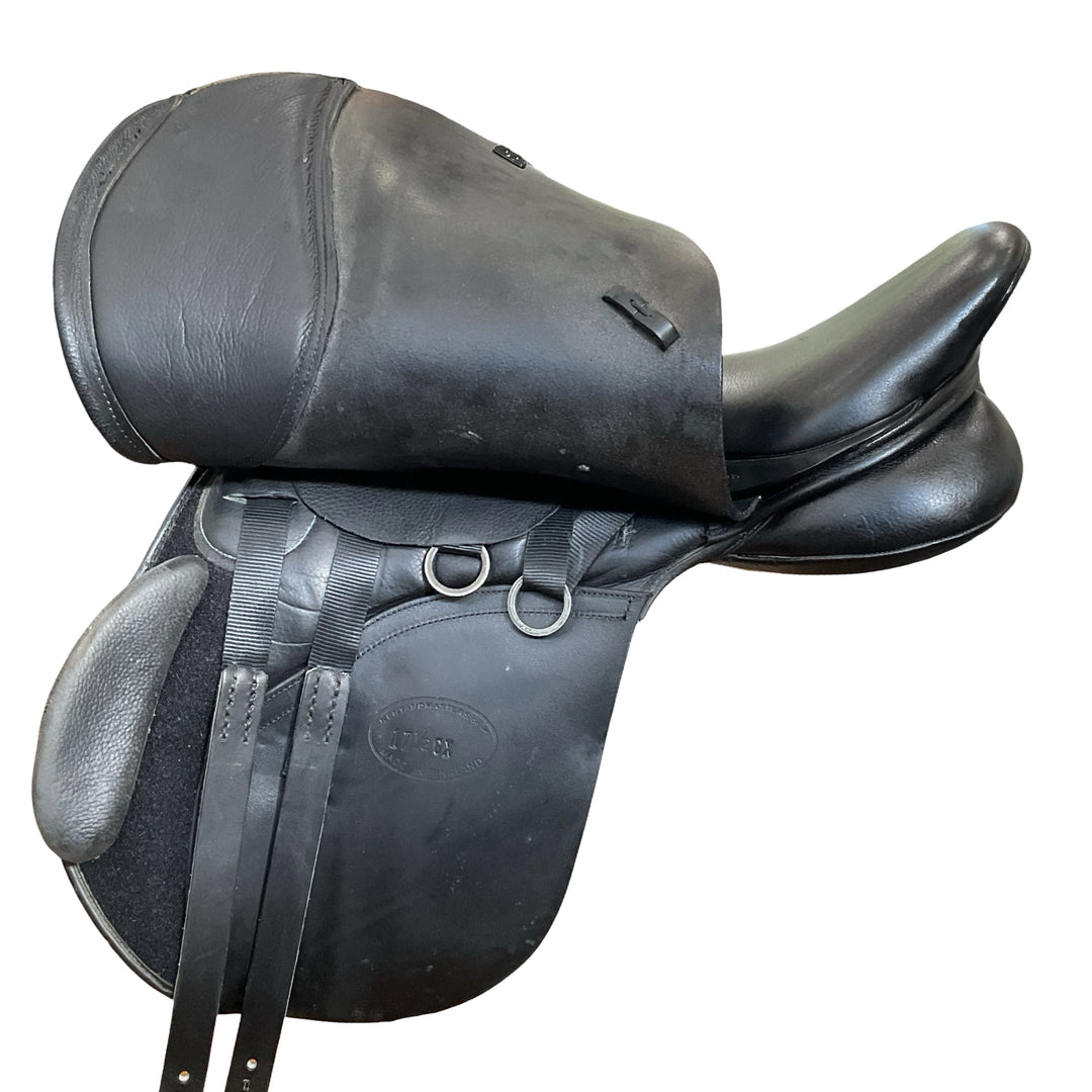 17.5" Kent & Masters Original Cob GB Adjustable Used All Purpose Saddle