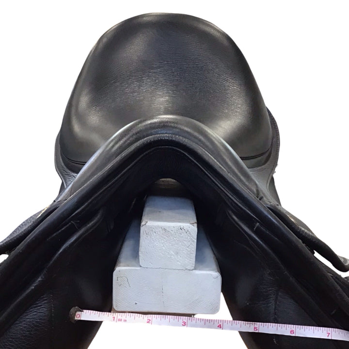 17" Kent & Masters HDS Adjustable Used Dressage Saddle - H