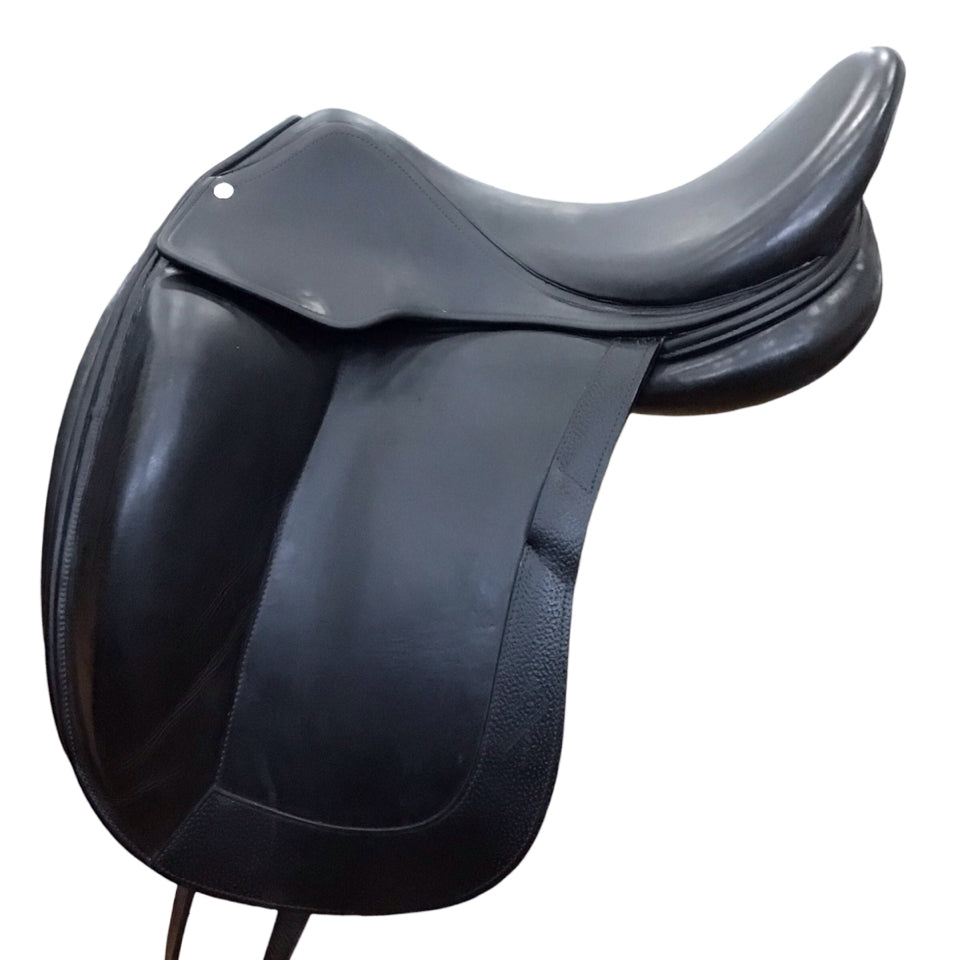 17" Antares Medium Used Dressage Saddle - H