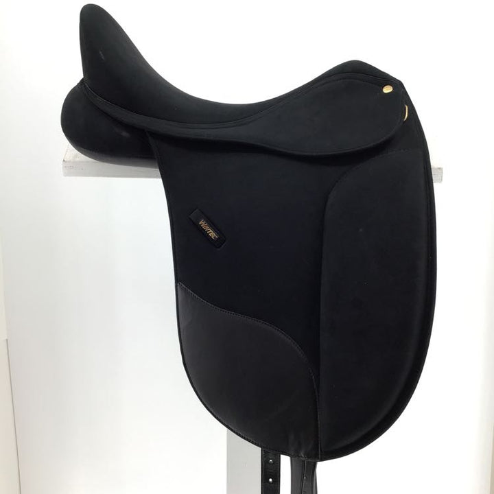 17.5" Wintec Isabell new dressage saddle Adjustable tree B