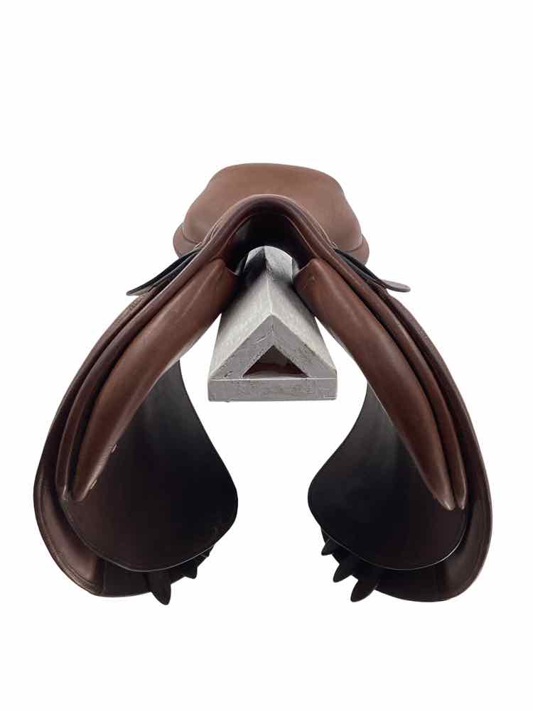 16" Beval Natural used close contact saddle