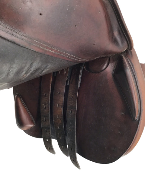 16.5" Devoucoux used close contact saddle B