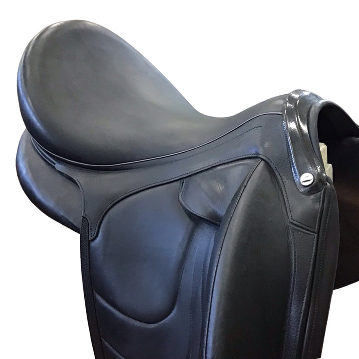 18-18.5" Devoucoux Makila Harmonie Medium Used Dressage Saddle - H