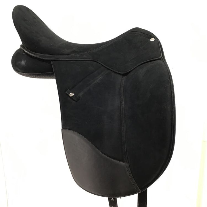 18" Wintec adjustable used dressage saddle B