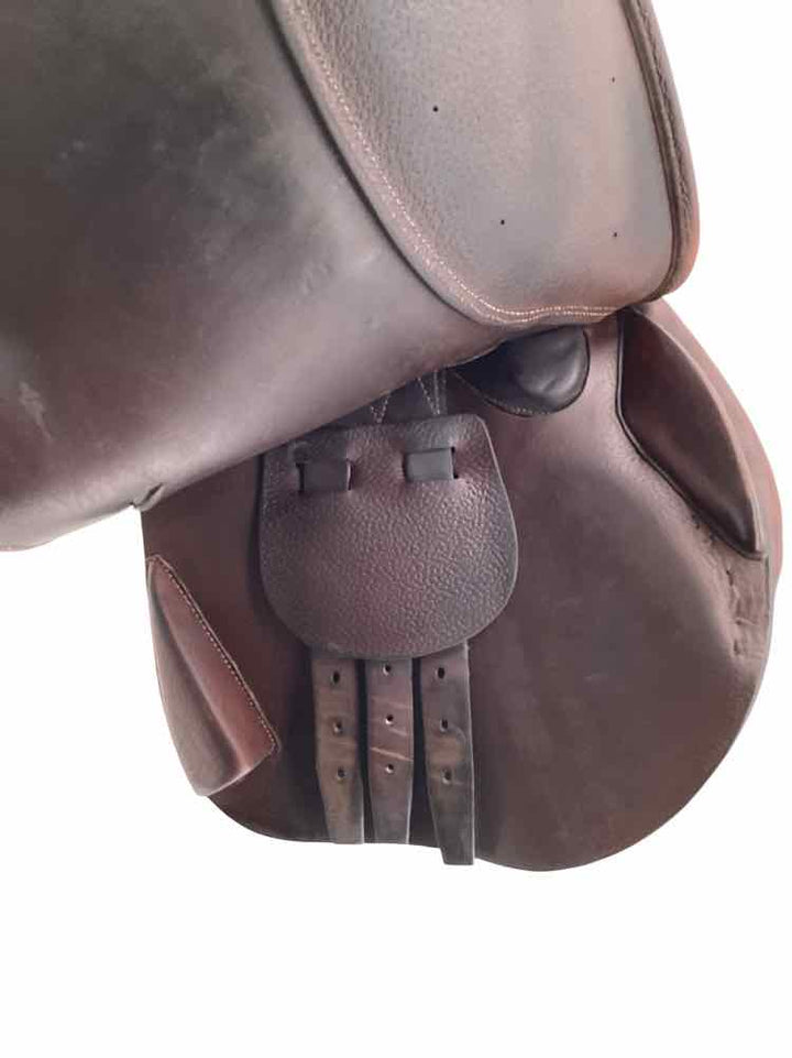 17" BDH used close contact saddle B