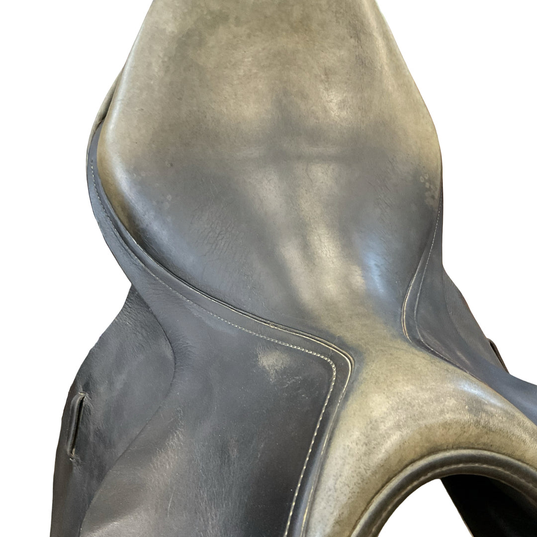17.5" Harry Dabbs Jaguar Wide Used Dressage Saddle