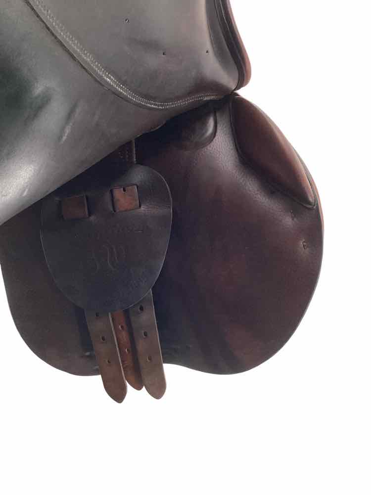 17" PJ Delgrange used close contact saddle