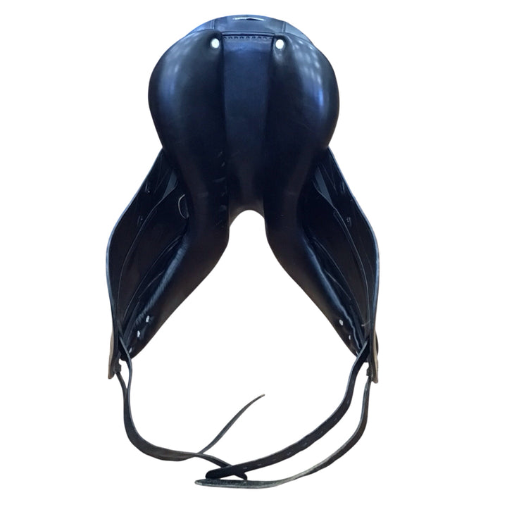 17.5" CWD SE05 Medium Used Dressage Saddle - H