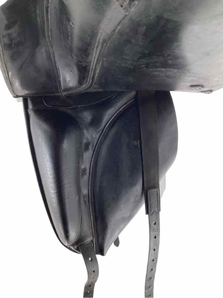 16" Prestige used dressage saddle B