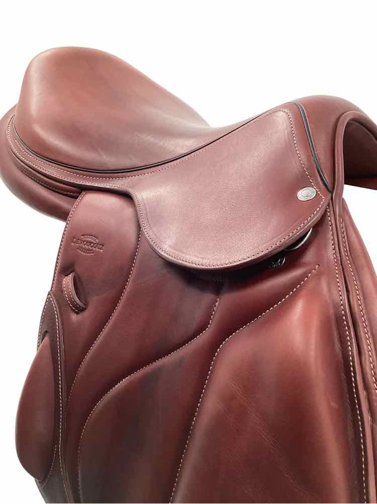 17.5" Devoucoux mono flap used saddle
