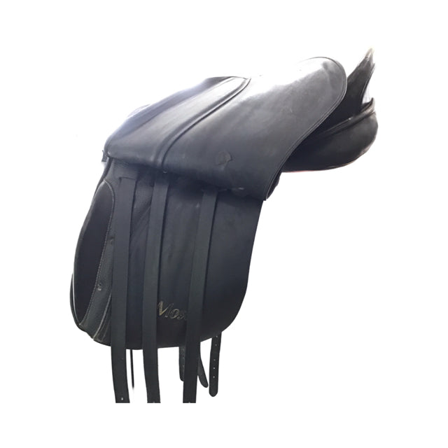 18" Kieffer Mosel Medium Tree Used Dressage Saddle - C