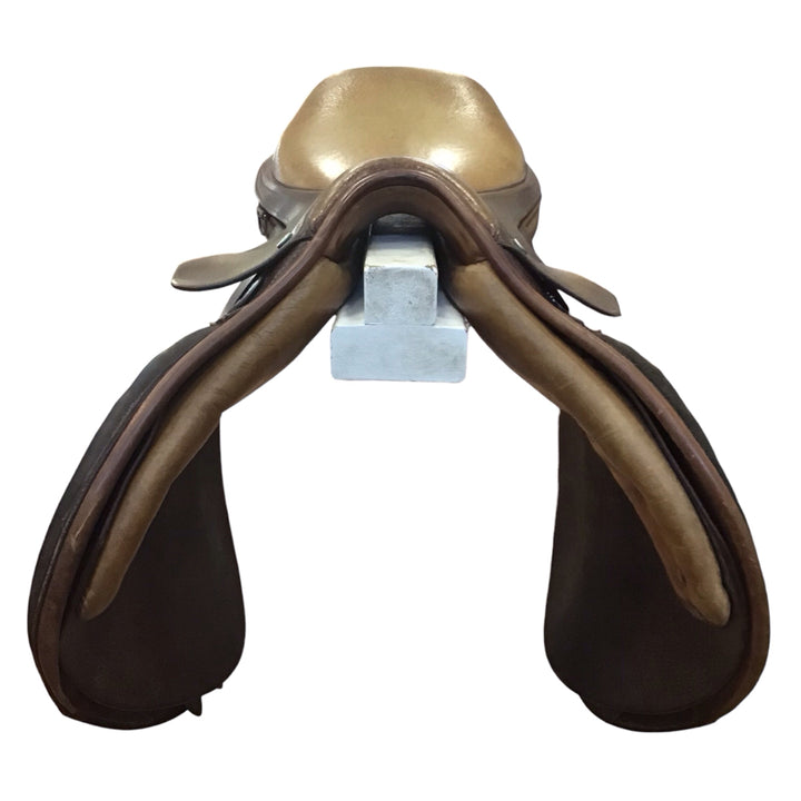 17" Beval World Cup Wide Used Hunter/Jumper Saddle - H
