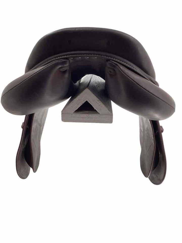 16.5" Devoucoux used close contact saddle has cover B