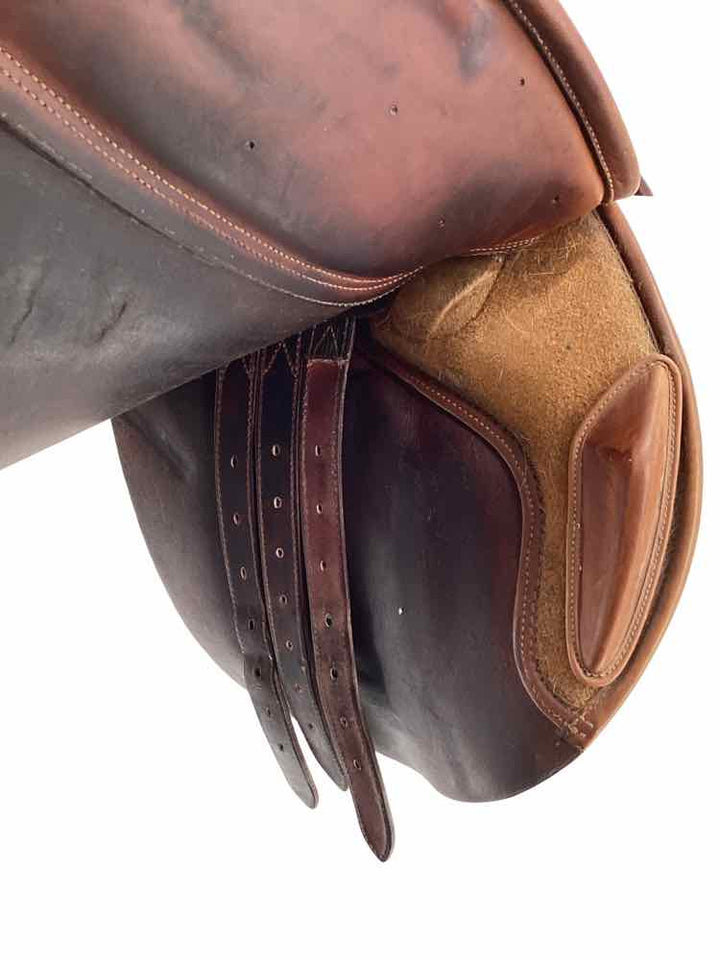 17.5" Bates used close contact saddle B