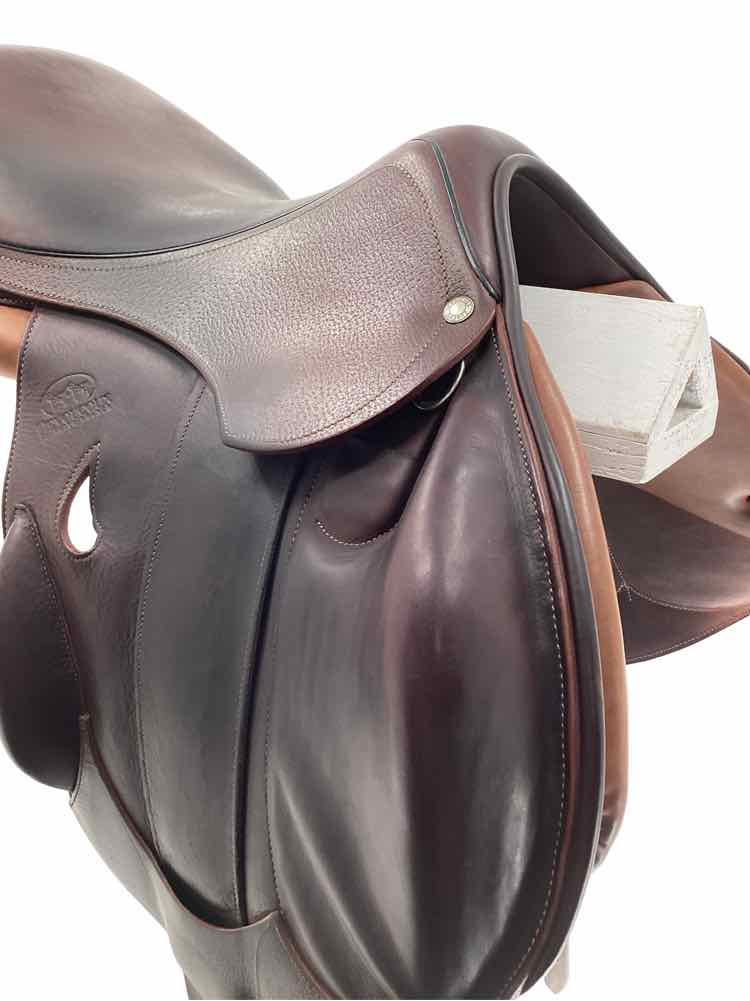 16.5" Devoucoux used mono flap saddle