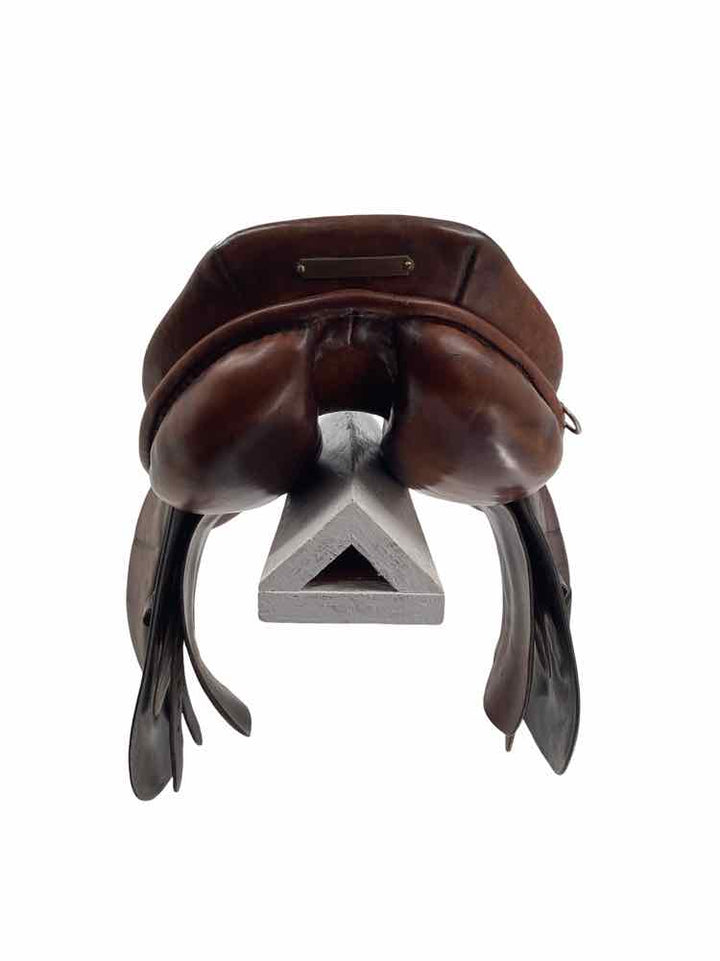 18" Stubben used close contact saddle