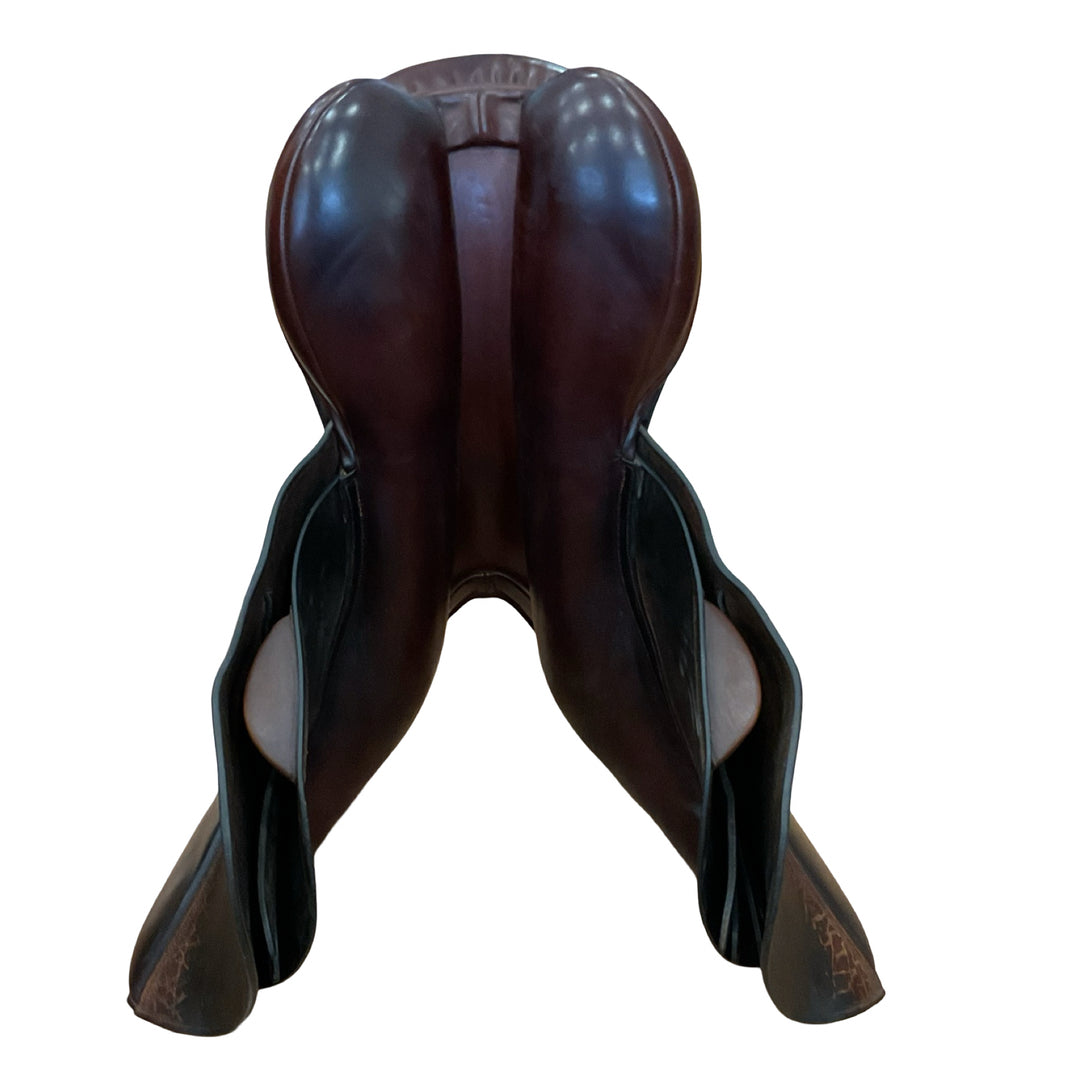 18" County Innovation Narrow Used Hunter/Jumper Saddle