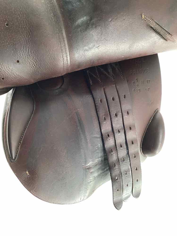 17" Luc Childrec used close contact saddle