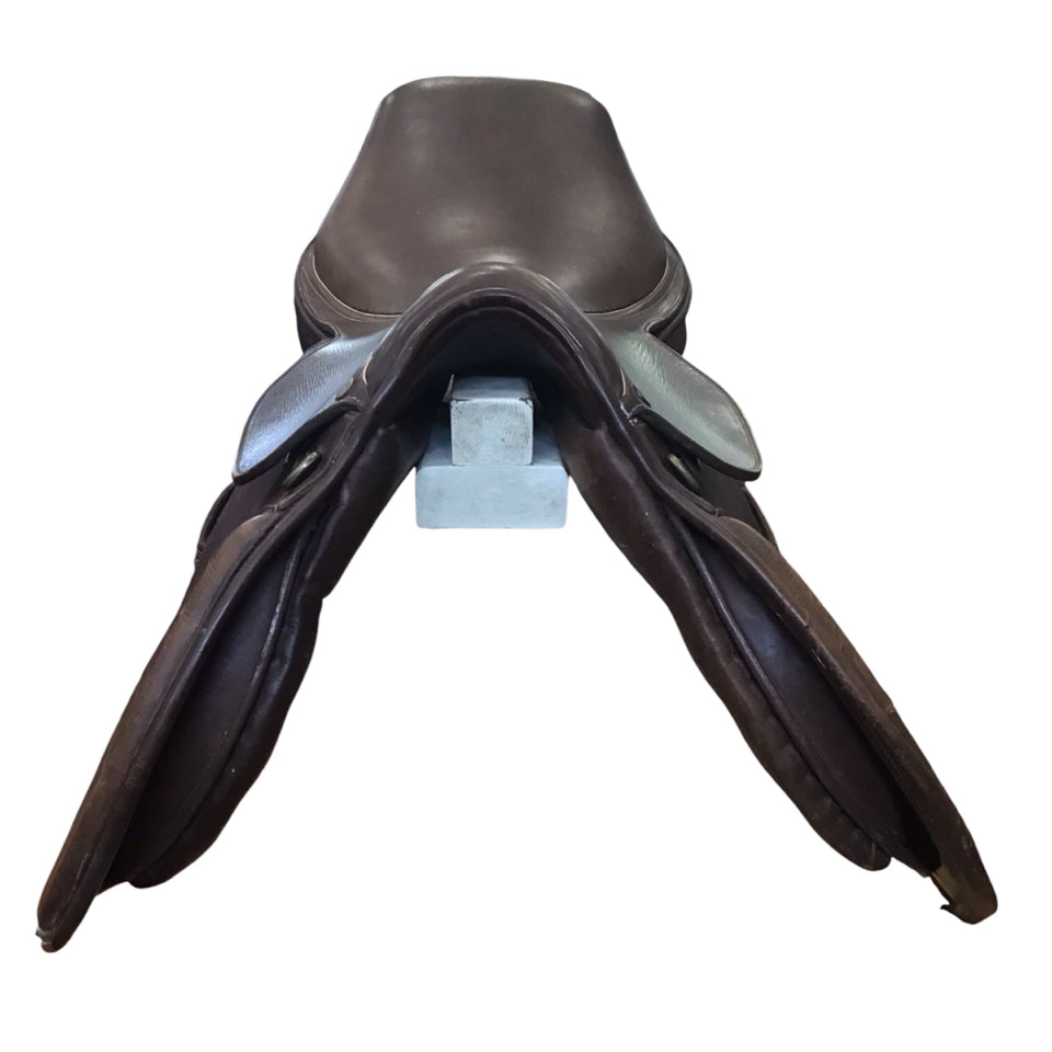 18" No Brand Med/Narrow Used Hunter/Jumper Saddle - H