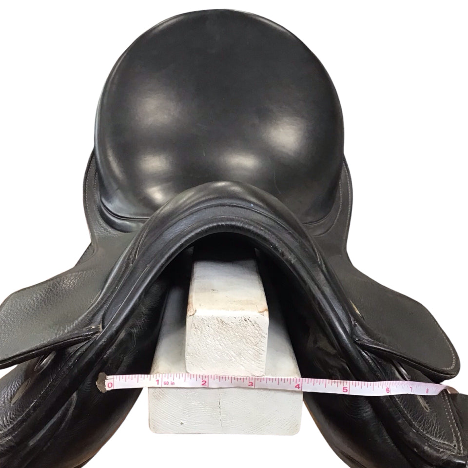 18" Prestige Dressage 2000 32cm Med/Narrow Used Dressage Saddle - H