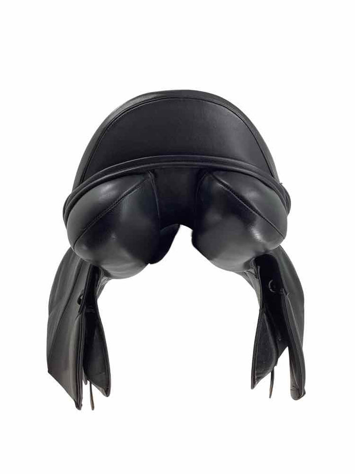 18" Kent Masters used all purpose saddle B