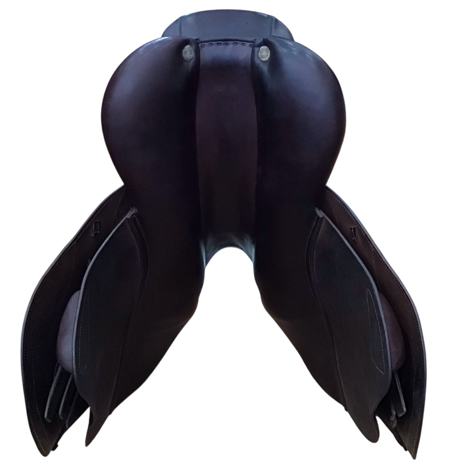 17" CWD SE02 Medium Used Hunter/Jumper Saddle - H