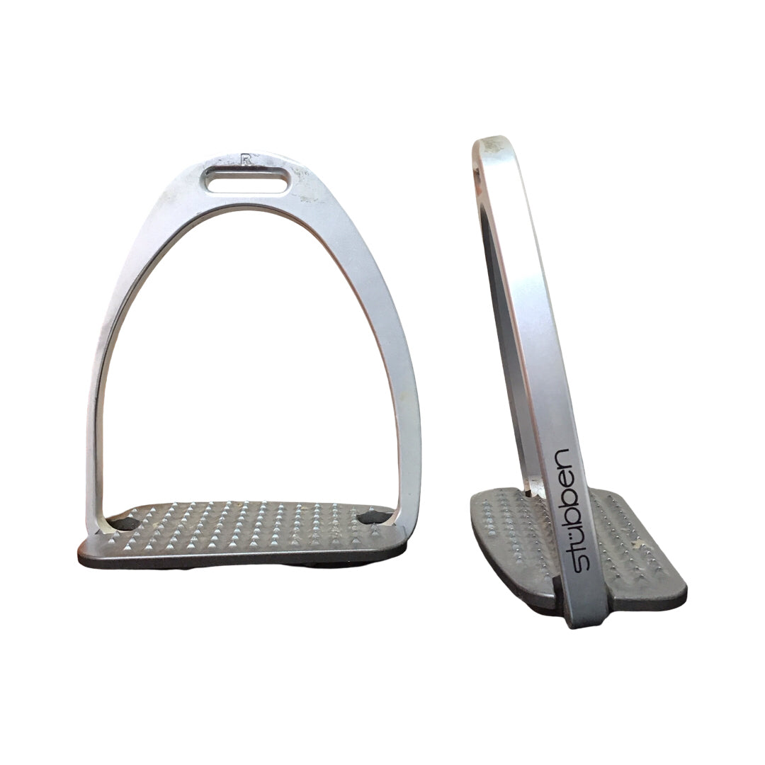 Stubben 4.75" Maxi Grip Stirrups Used