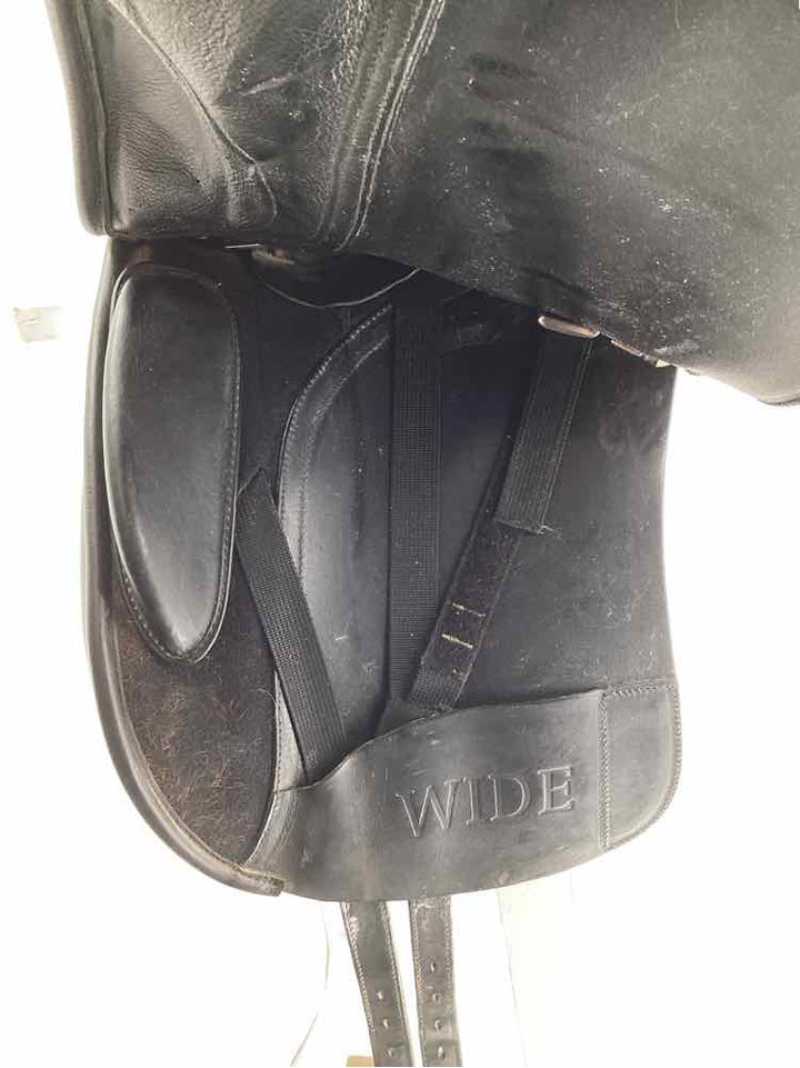 18" Bates Isabell wide dressage saddle