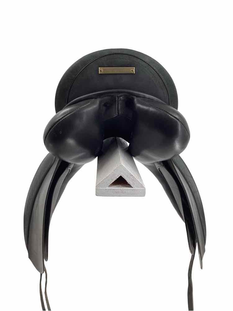 17.5" Fryso used dressage saddle B