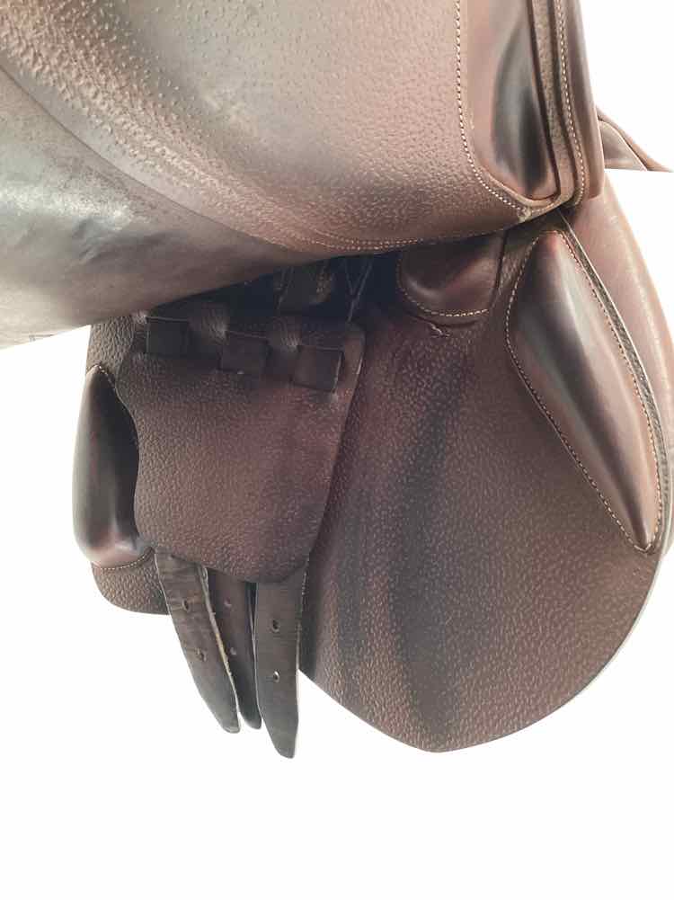 17" Arion close contact saddle