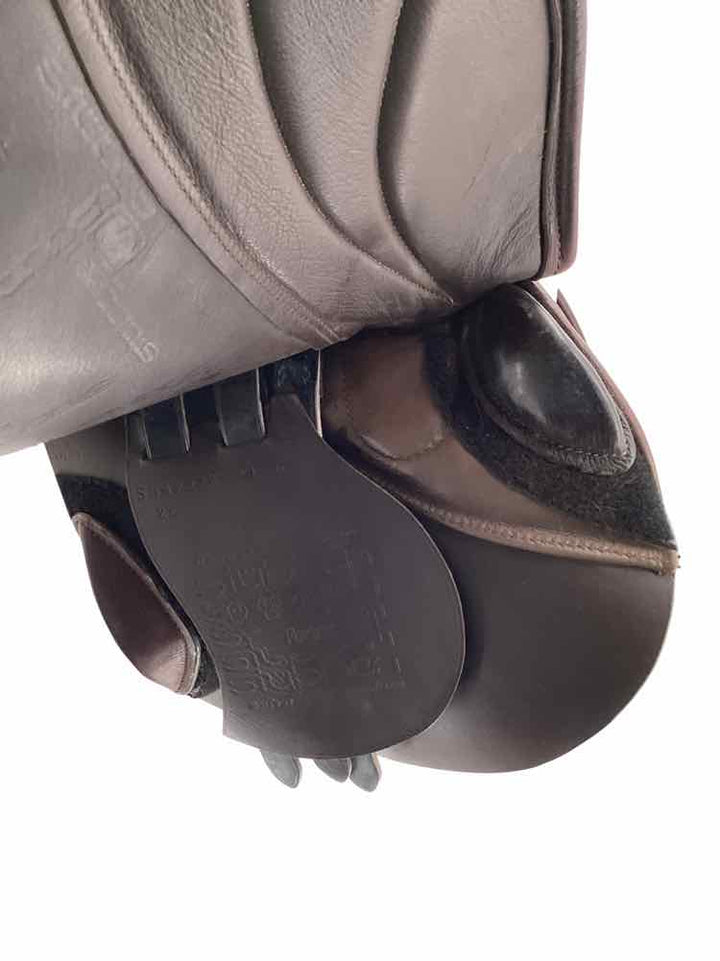 18" Stubben Portos Deluxe used close contact saddle B has blue cover