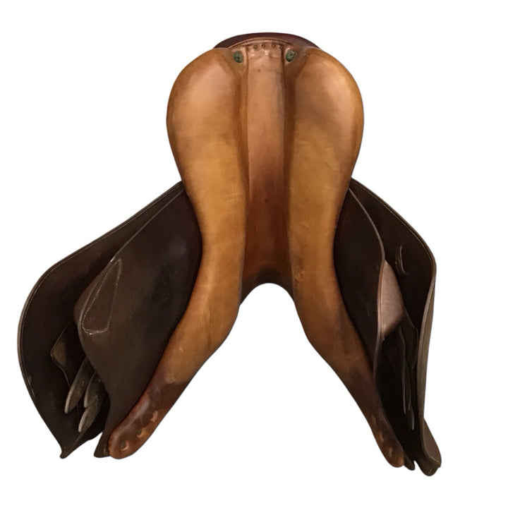 17.5" Devoucoux Socoa Medium Used Hunter/Jumper Saddle - H