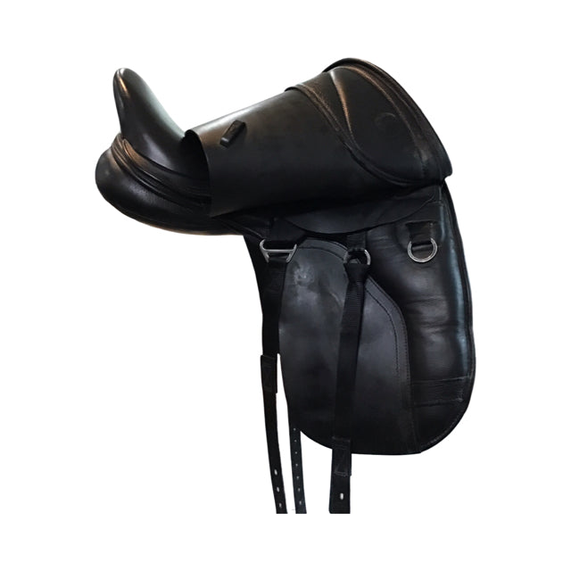 17" Kent & Masters HDS Medium Tree Used Dressage Saddle - C