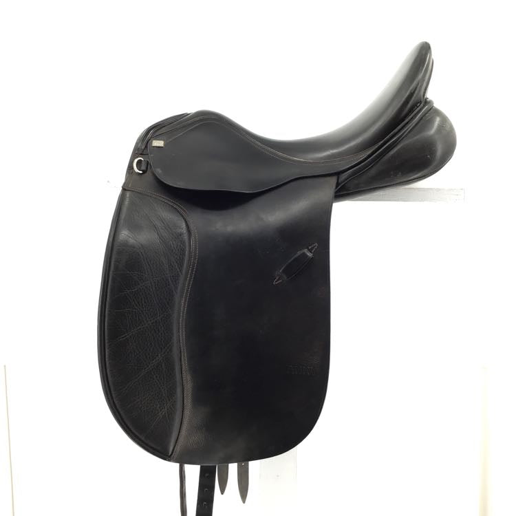 17" Anky used wide dressage saddle B