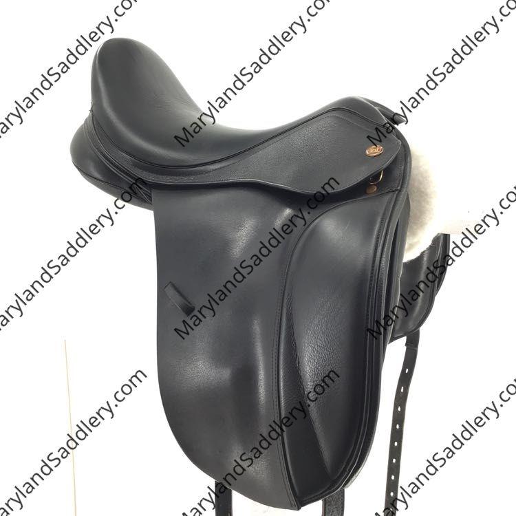 17.5" Kent Masters used dressage saddle it is stamp 17.5" But measured 18.5" B