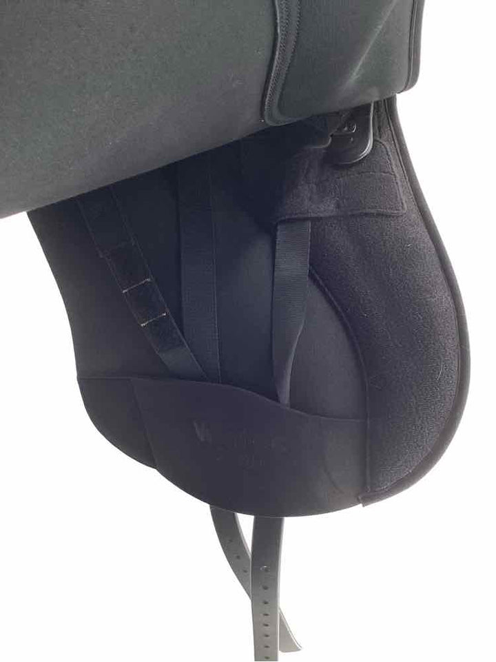18" Wintec 2000 wide adjustable tree used saddle