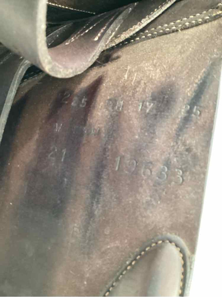 17" Butet used close contact saddle B