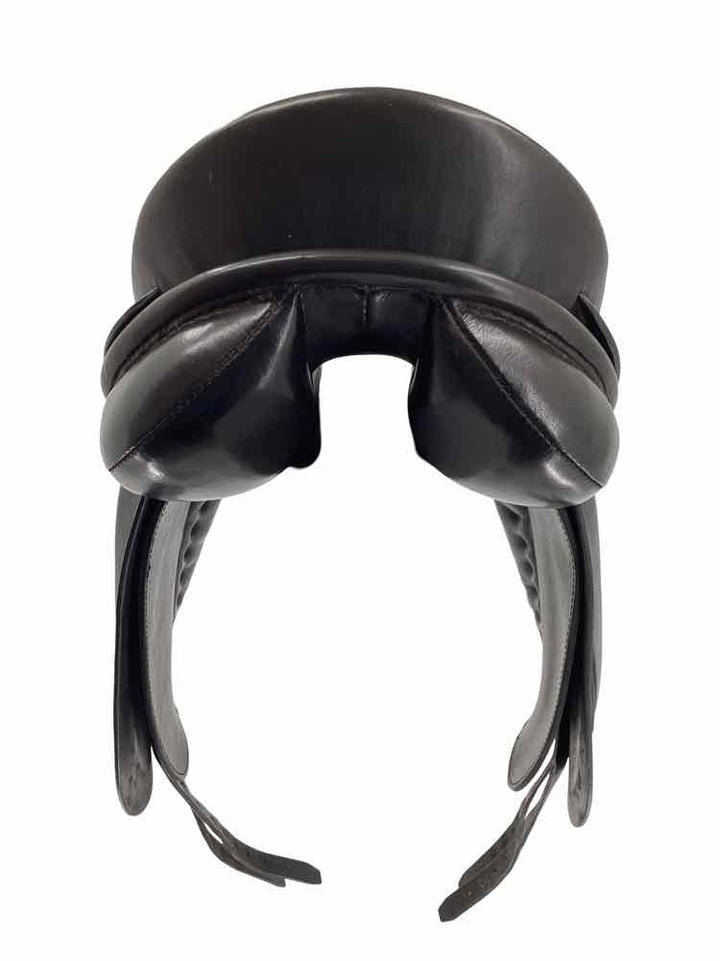 17" Karl Niedersuss used dressage saddle B