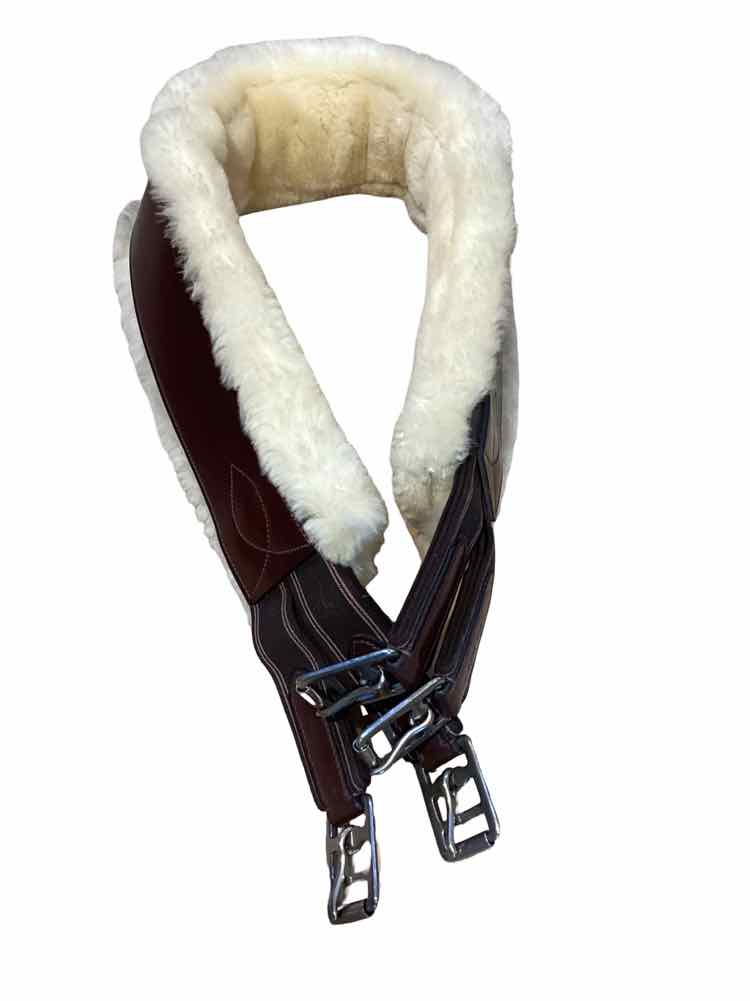 KL SELECT 50" Red Barn Leather Girth w/Removable Sheepskin USED B
